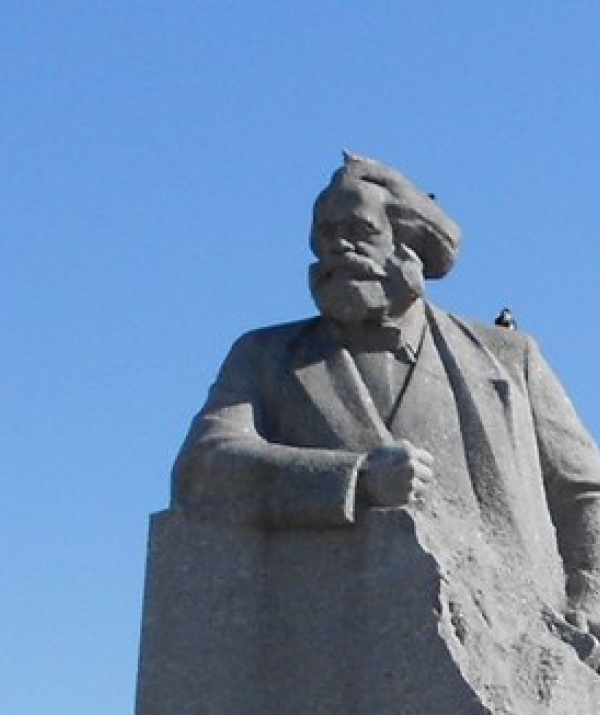 Văn học Phật giáo - Karl Marx và Thiền Đi Bộ