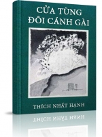 Cửa tùng đôi cánh gài